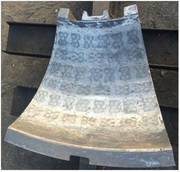 Metal ceramic composite vertical mill pan (liner)