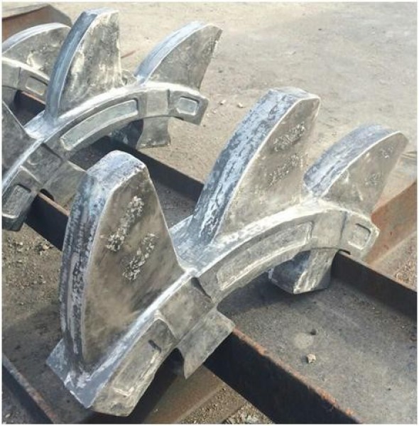 Metal ceramic composite tooth Segments of toothed roll crusher