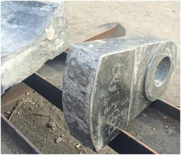 Martensite steel matrix ceramic composite casting Hammer