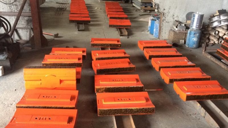 Ceramic insert blow bars