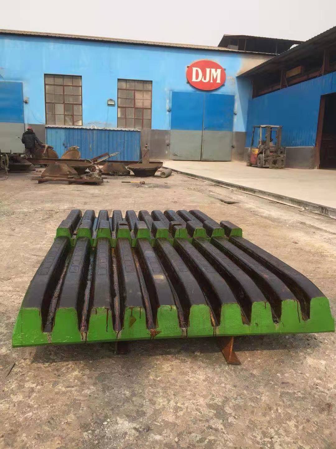 Ceramic insert Jaw Plate 900x1200
