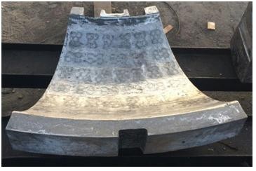 Metal ceramic composite vertical mill pan (liner)